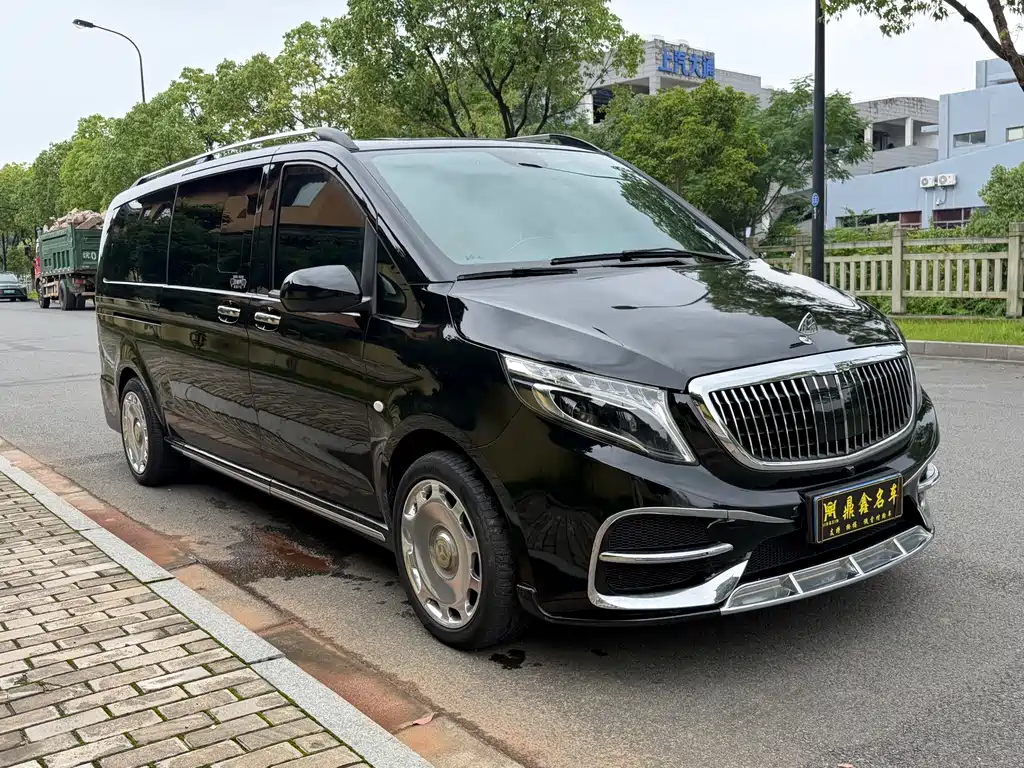 Mercedes-Benz Vito 2021 2.0T 9 мест