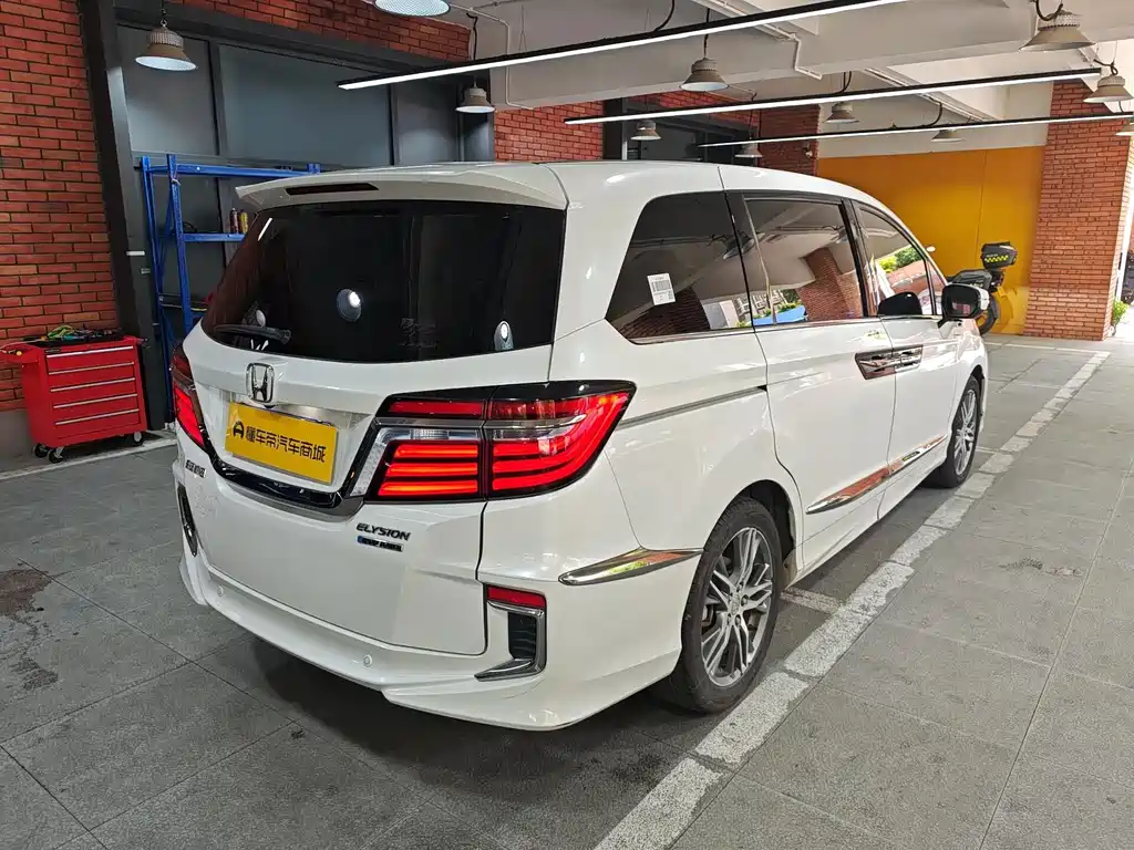 Honda Elysion — миниатюра 4