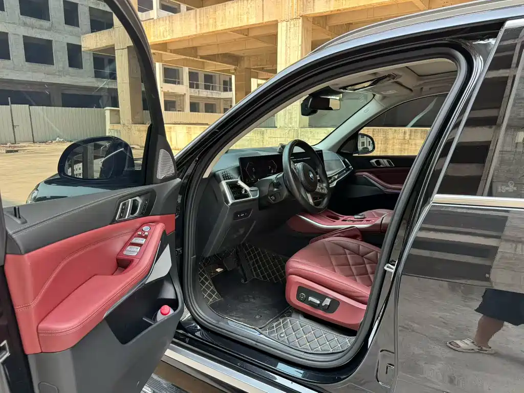 BMW X5 2023 xDrive 30Li Premium M Sport
