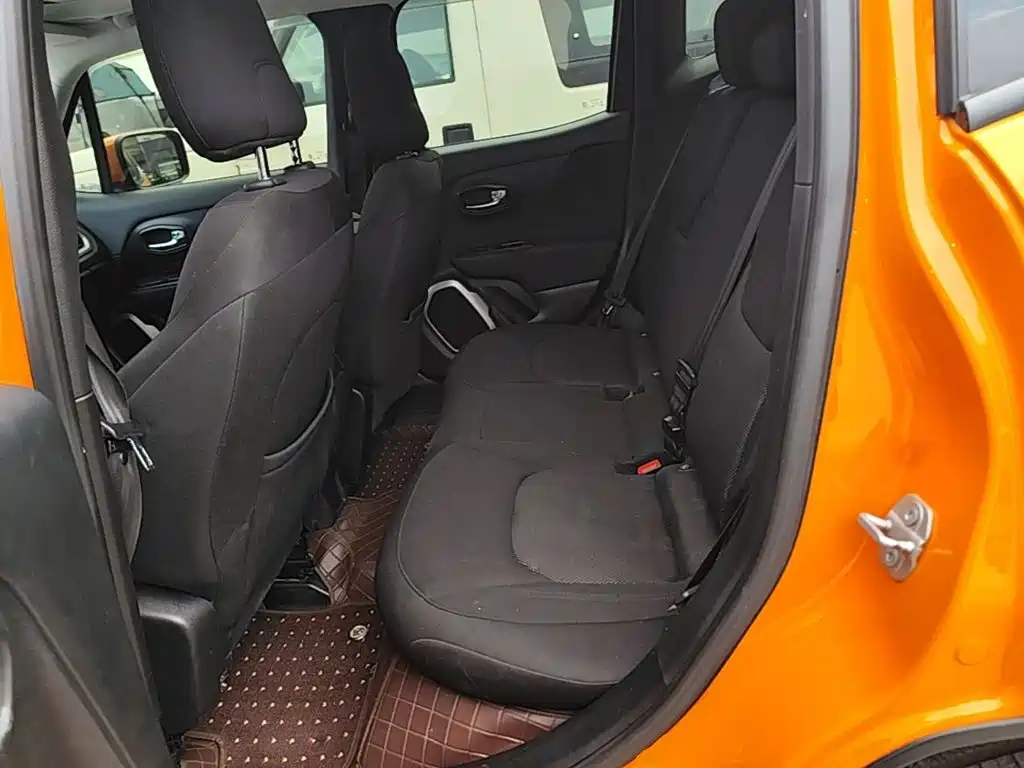 Jeep Renegade — миниатюра 17