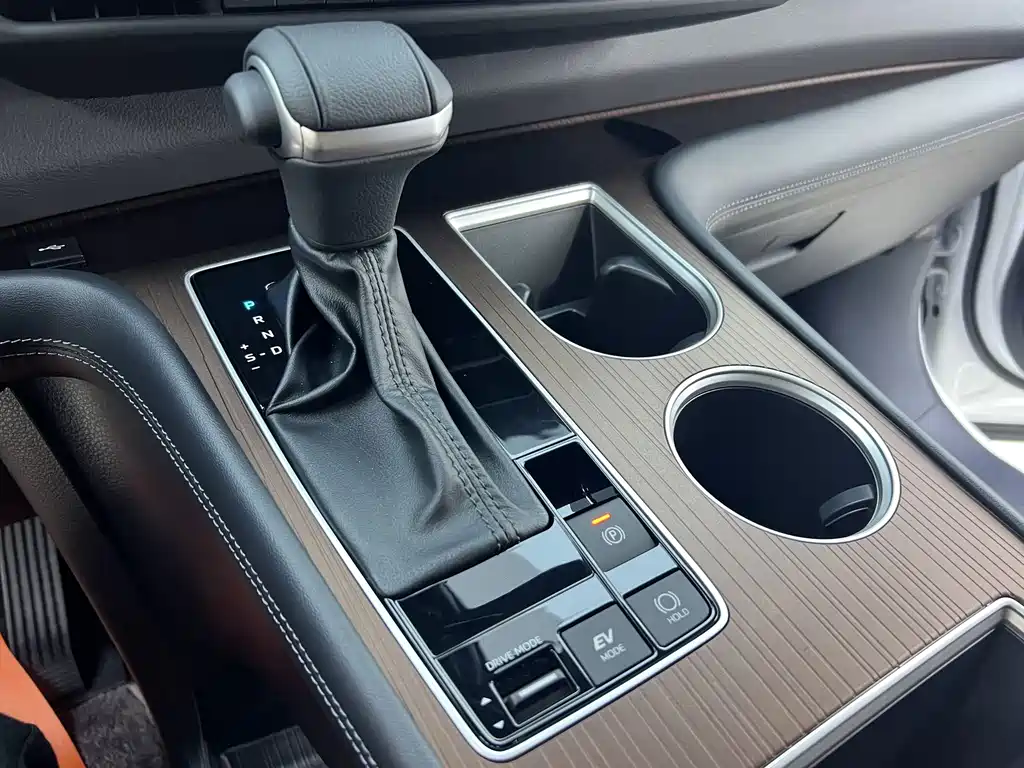 Toyota Sienna — миниатюра 11