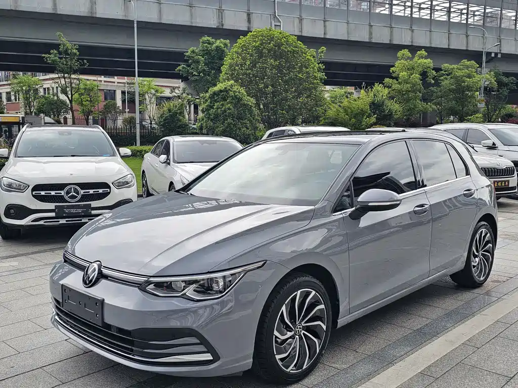 Купить Volkswagen Golf