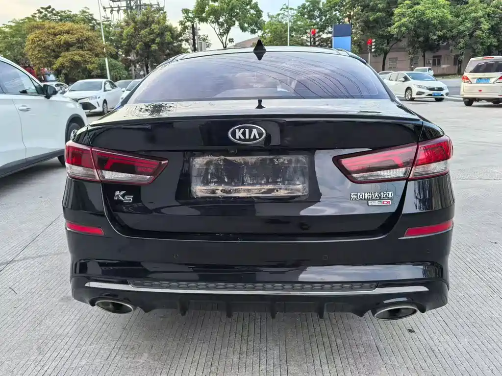 Kia K5 - фото 5