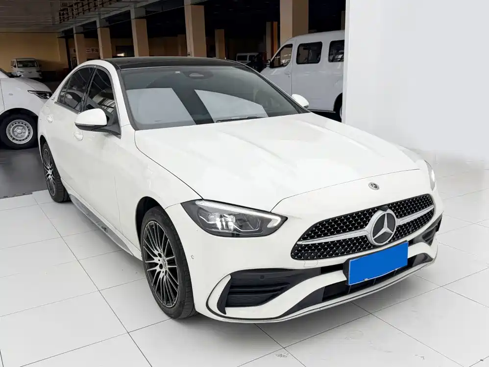 Mercedes-Benz C-Class — миниатюра 3