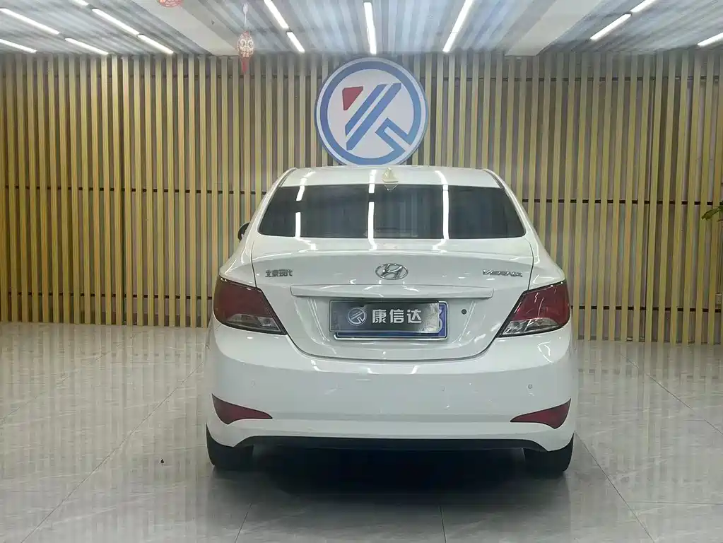 Hyundai Verna — миниатюра 8
