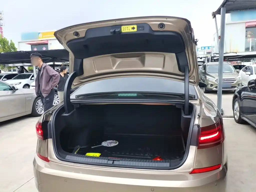 Volkswagen Passat — миниатюра 19