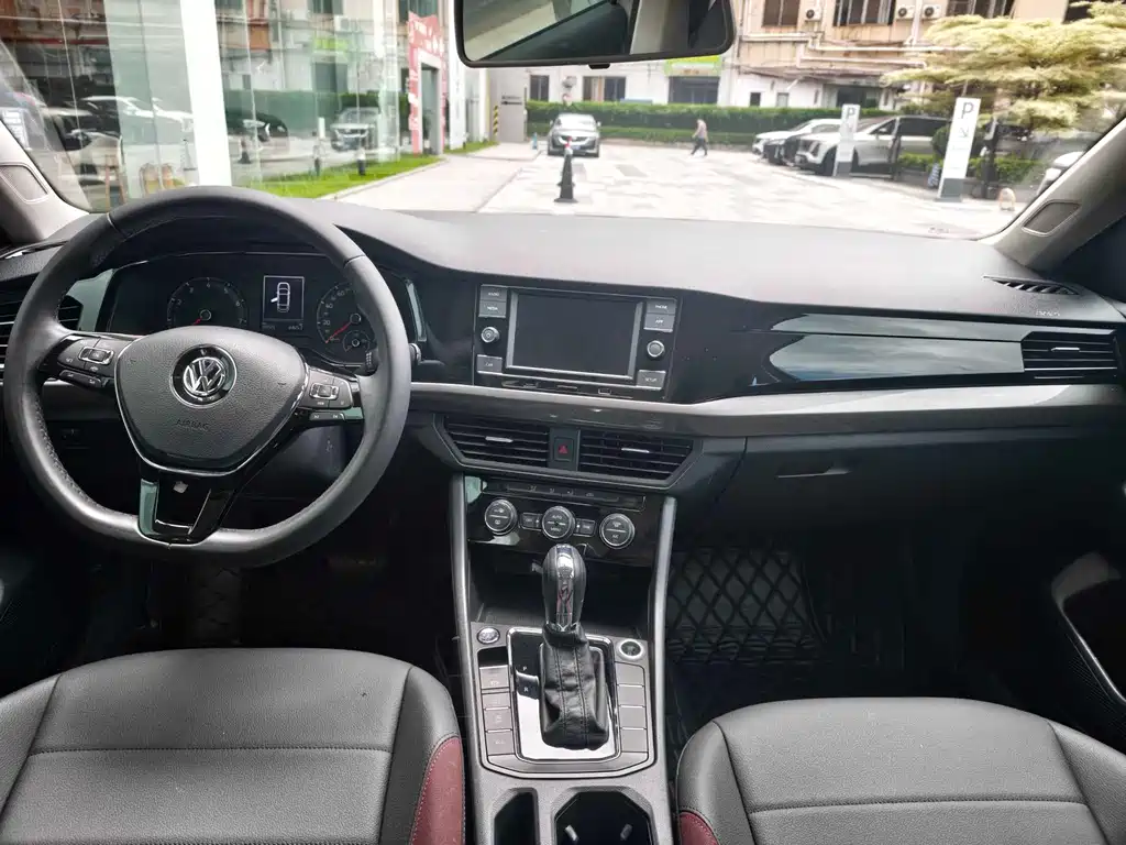 Volkswagen Bora 2019 280TSI DSG Elite VI