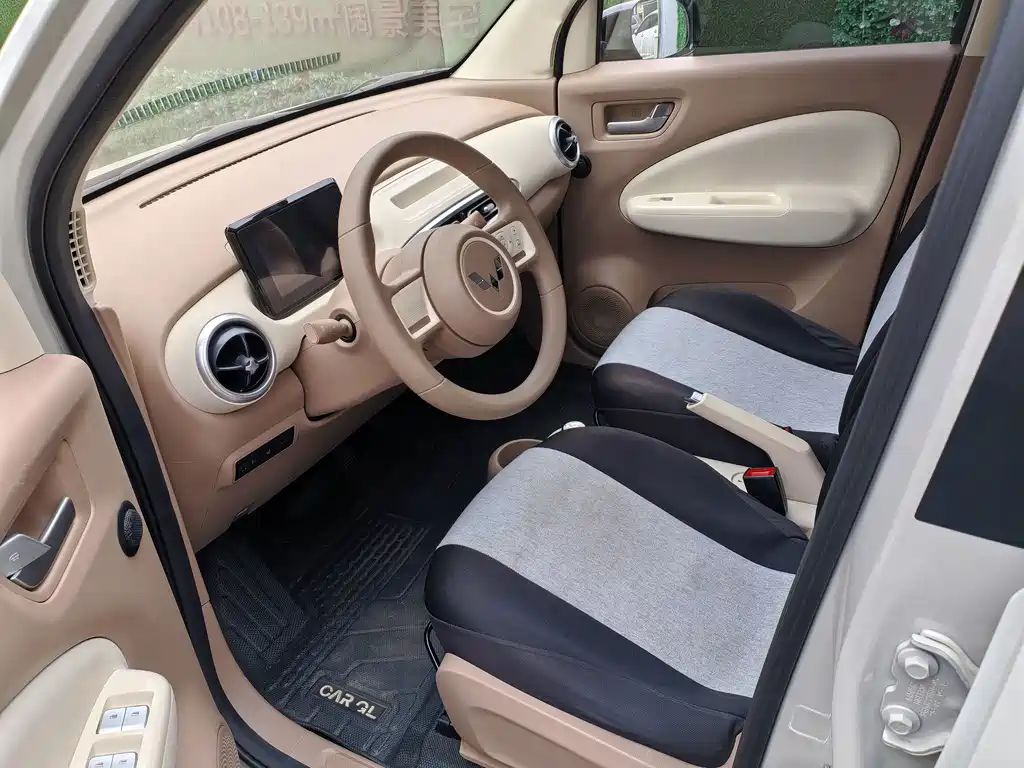 Wuling MINIEV — миниатюра 4