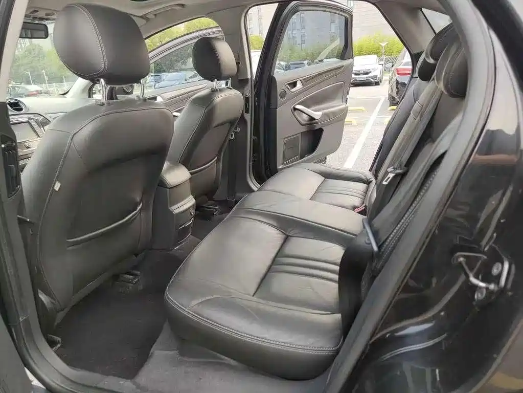 Ford Mondeo Zhisheng — миниатюра 11