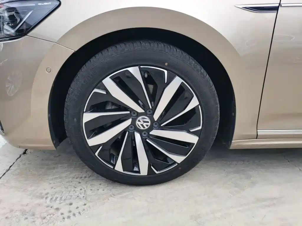 Volkswagen Passat — миниатюра 23