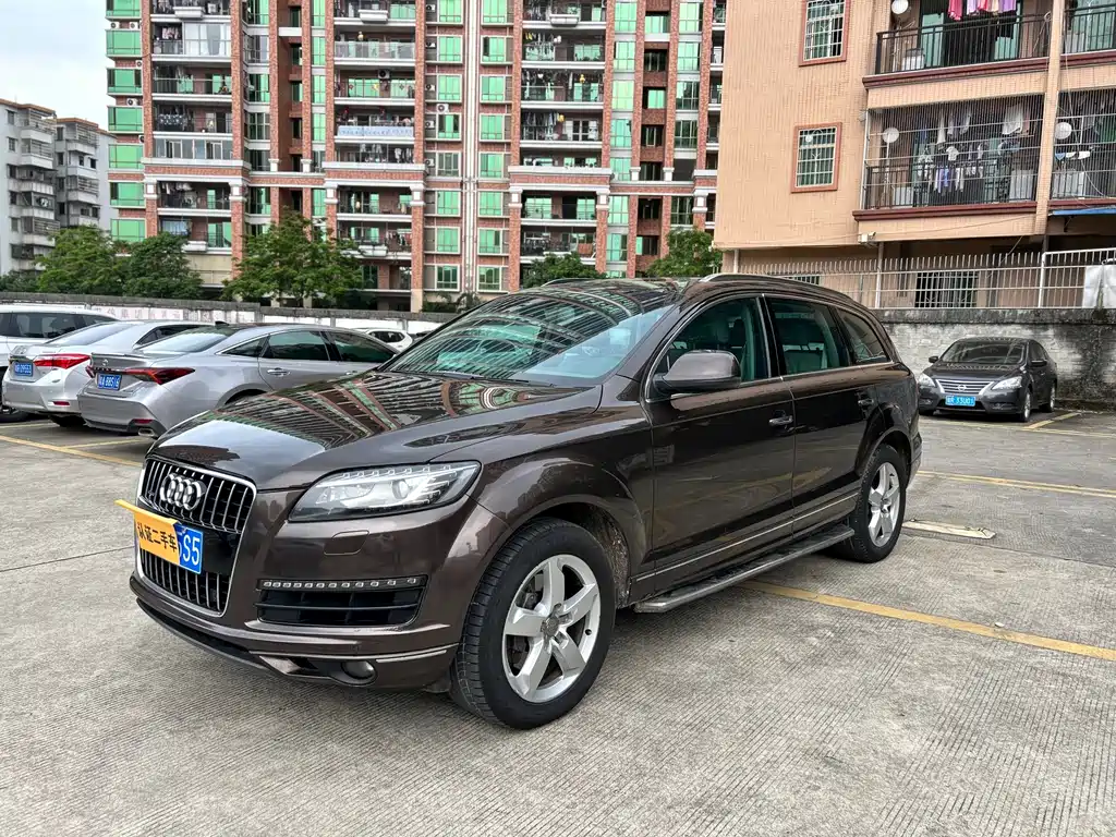 Купить Audi Q7