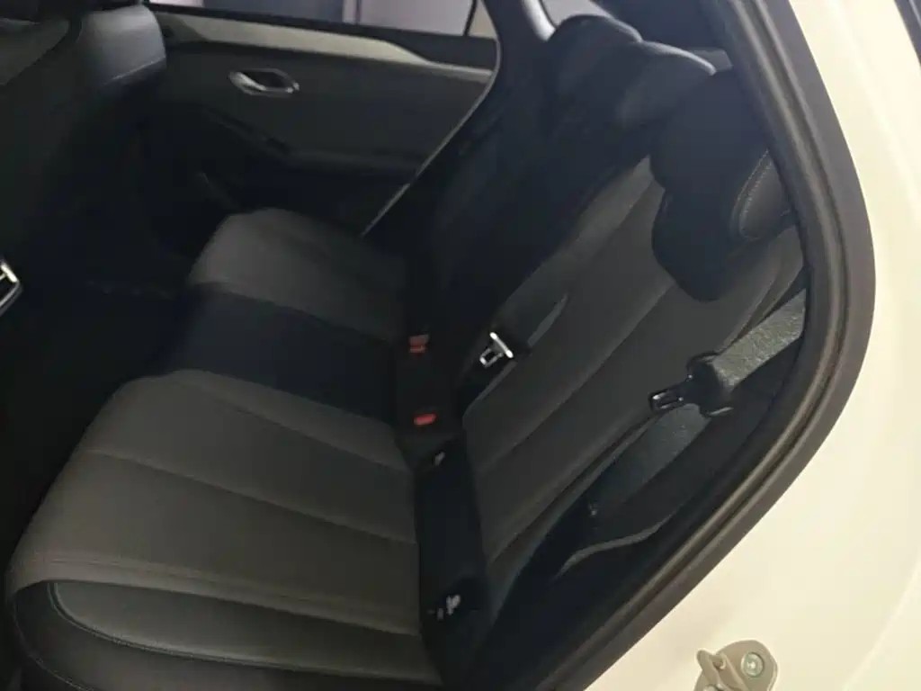 BYD Qin L — миниатюра 17