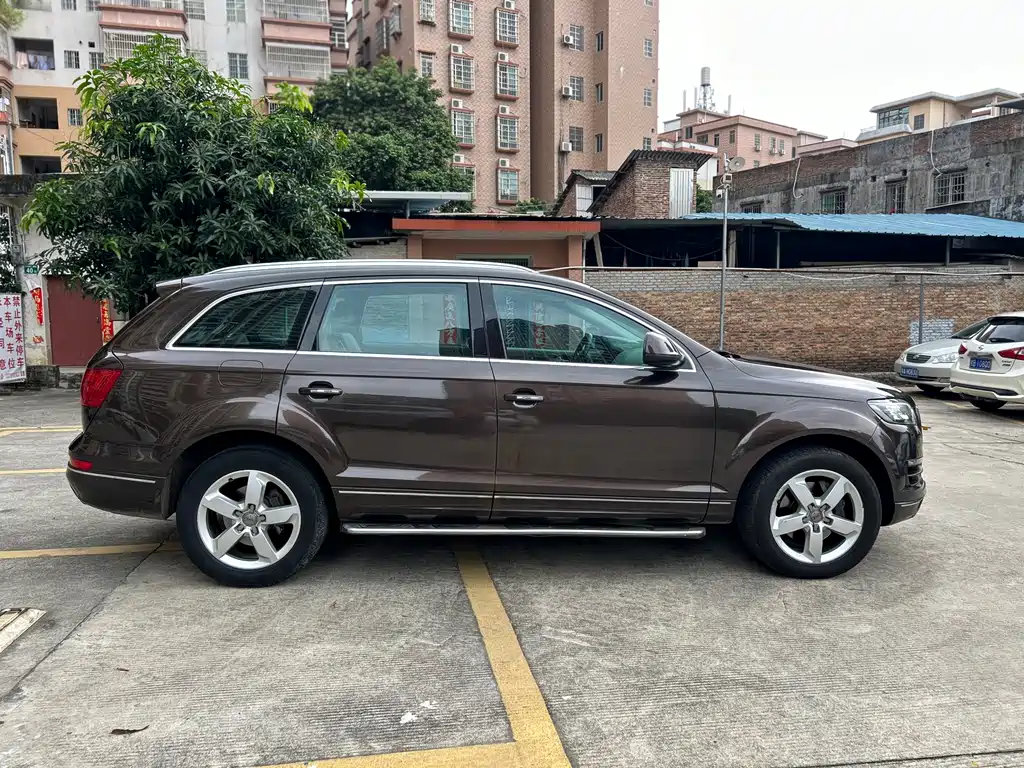 Audi Q7 2010 3.0 TDI Lead Sport