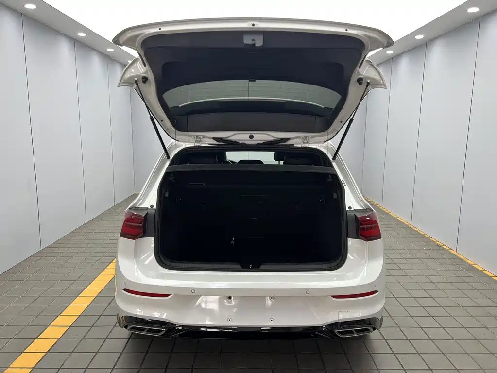 Volkswagen Golf — миниатюра 18