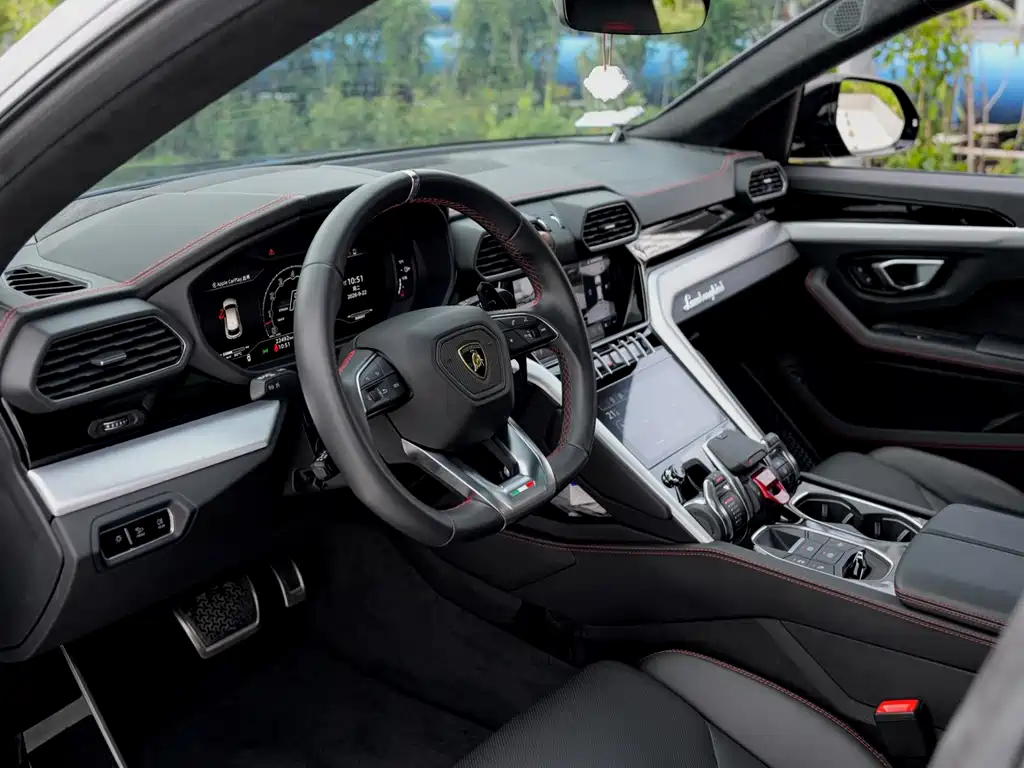 Lamborghini Urus — миниатюра 14