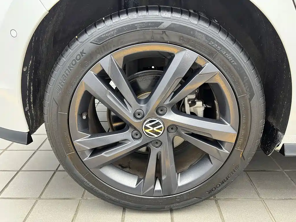 Volkswagen Golf — миниатюра 20