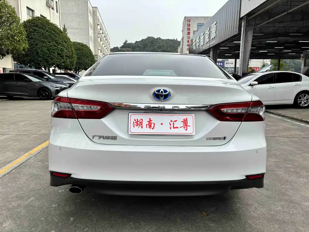 Toyota Camry — миниатюра 15