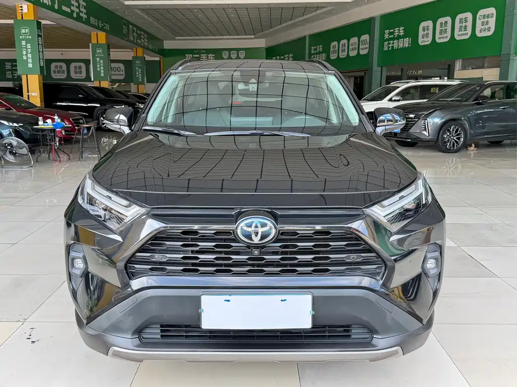 Toyota RAV4 — миниатюра 2