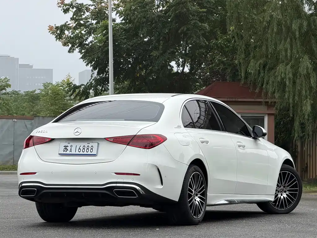 Mercedes-Benz C-Class — миниатюра 7