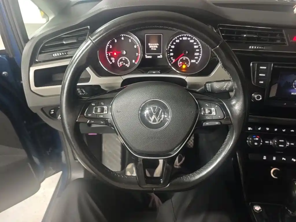 Volkswagen Touran — миниатюра 11