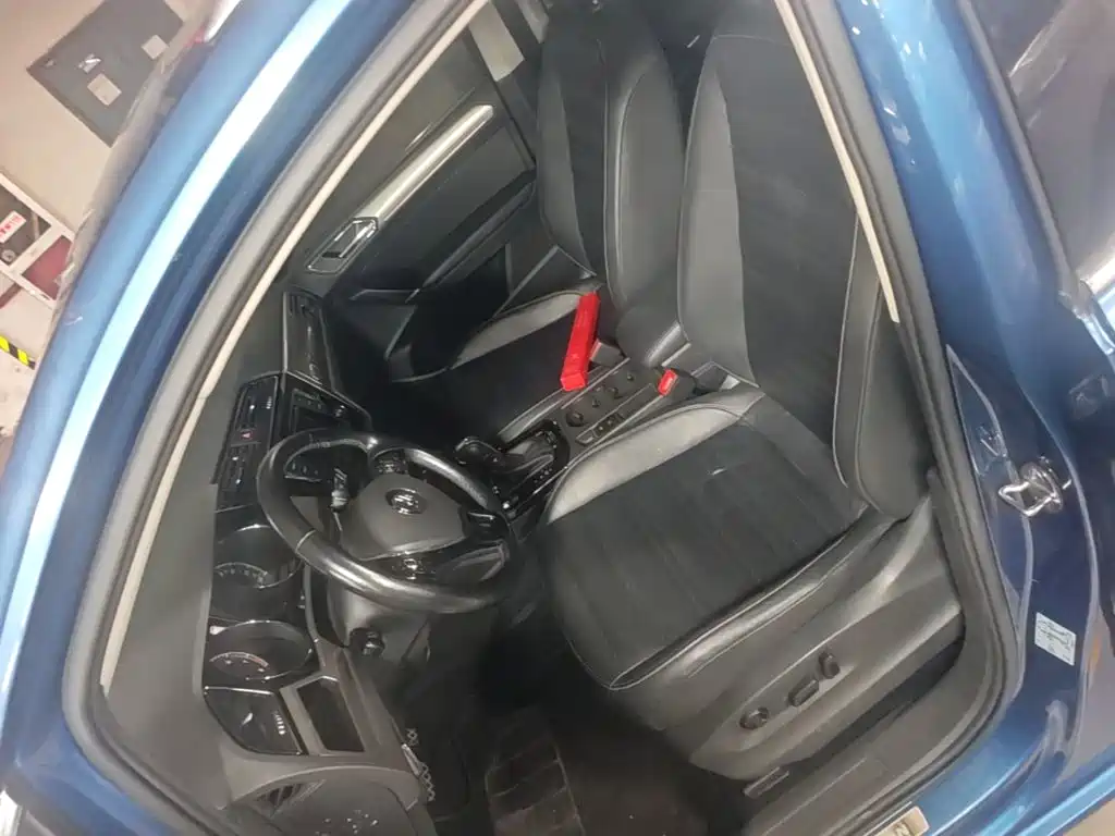 Volkswagen Touran — миниатюра 15