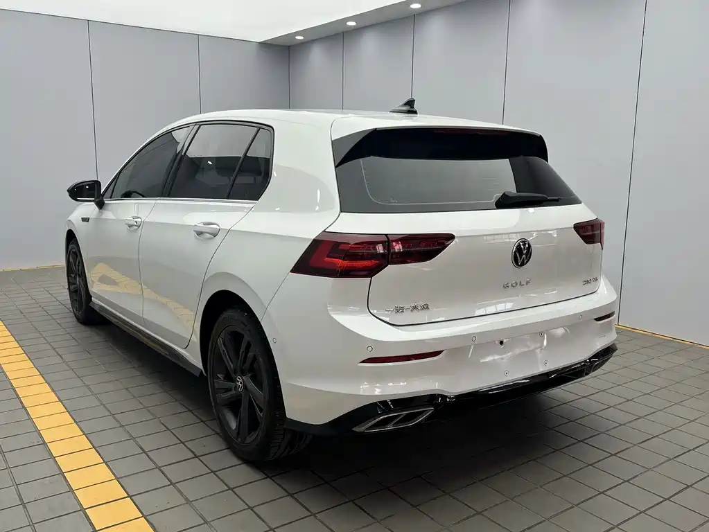 Volkswagen Golf — миниатюра 4