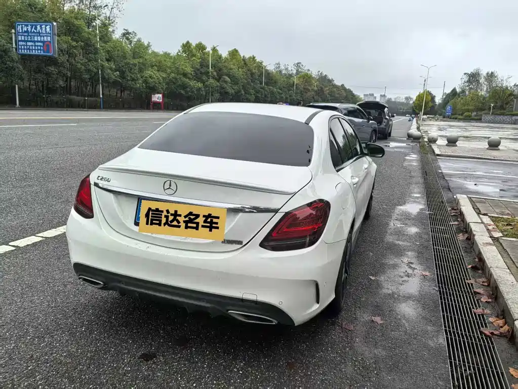 Mercedes-Benz C-Class — миниатюра 7