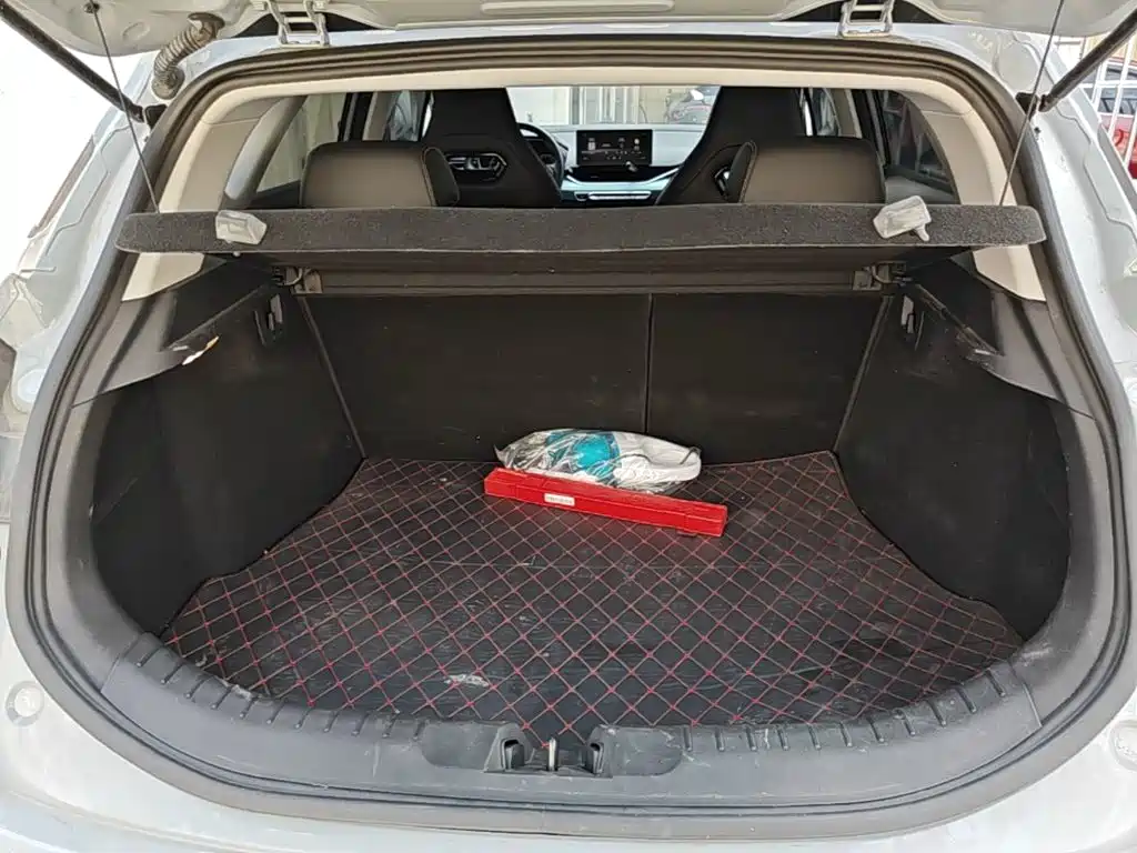 Geely Emgrand S — миниатюра 19