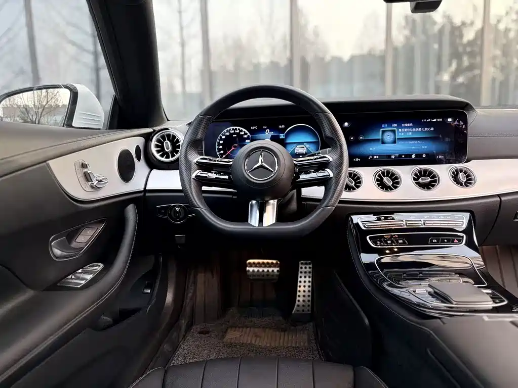 MERCEDES-BENZ E CLASS