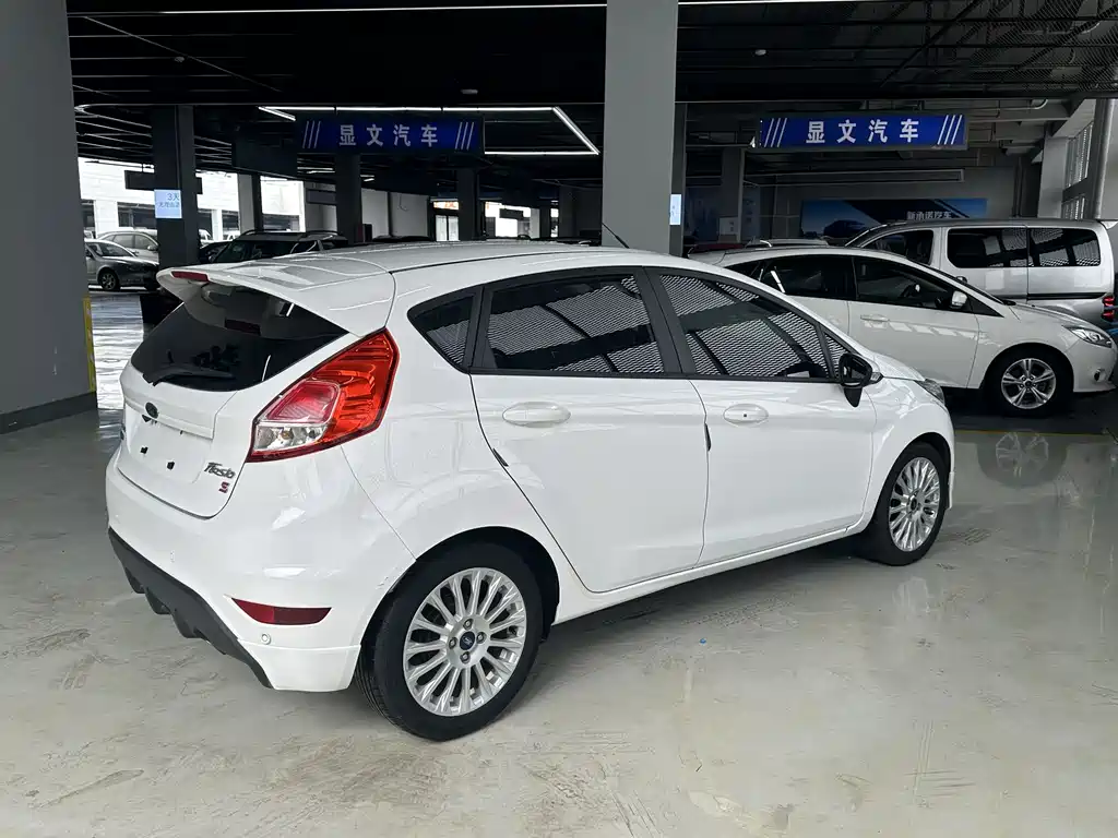 Ford Fiesta 2014 1.0 GTDi AT