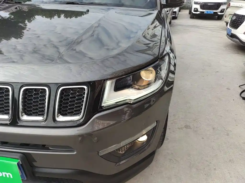 Jeep Compass — миниатюра 24