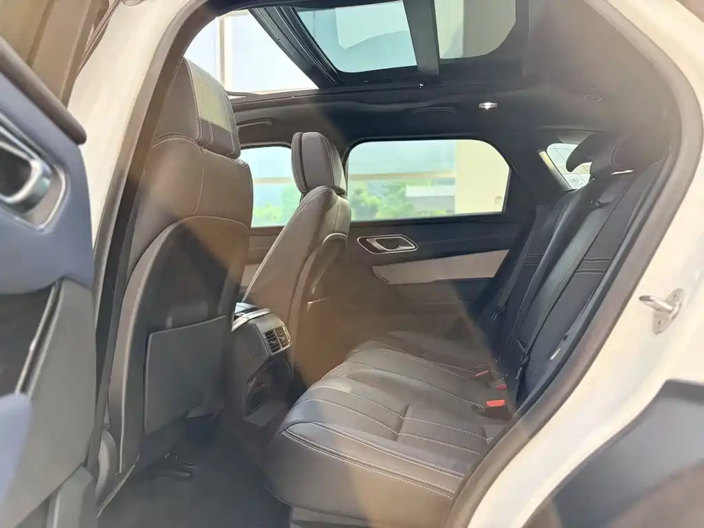 Land Rover Velar — миниатюра 13