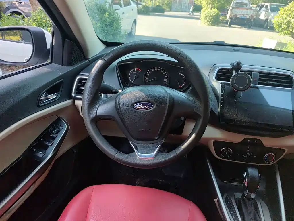 Ford Escort — миниатюра 3