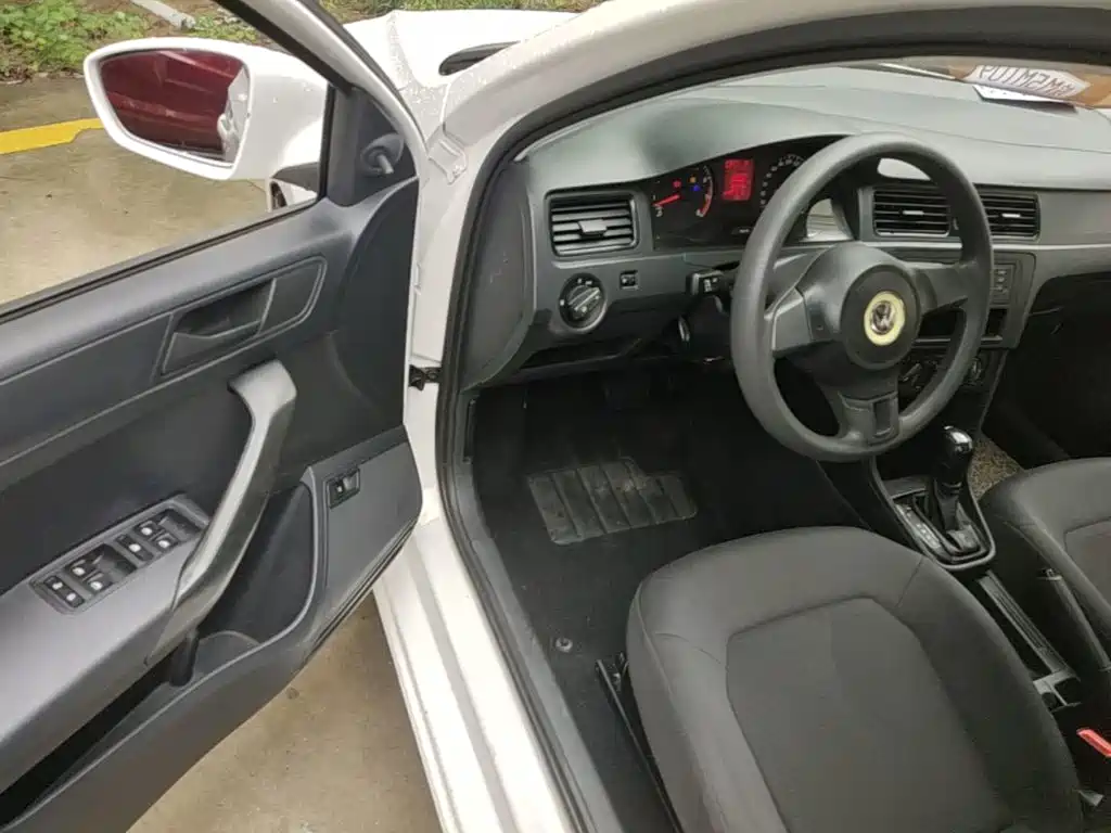 Volkswagen Santana — миниатюра 16