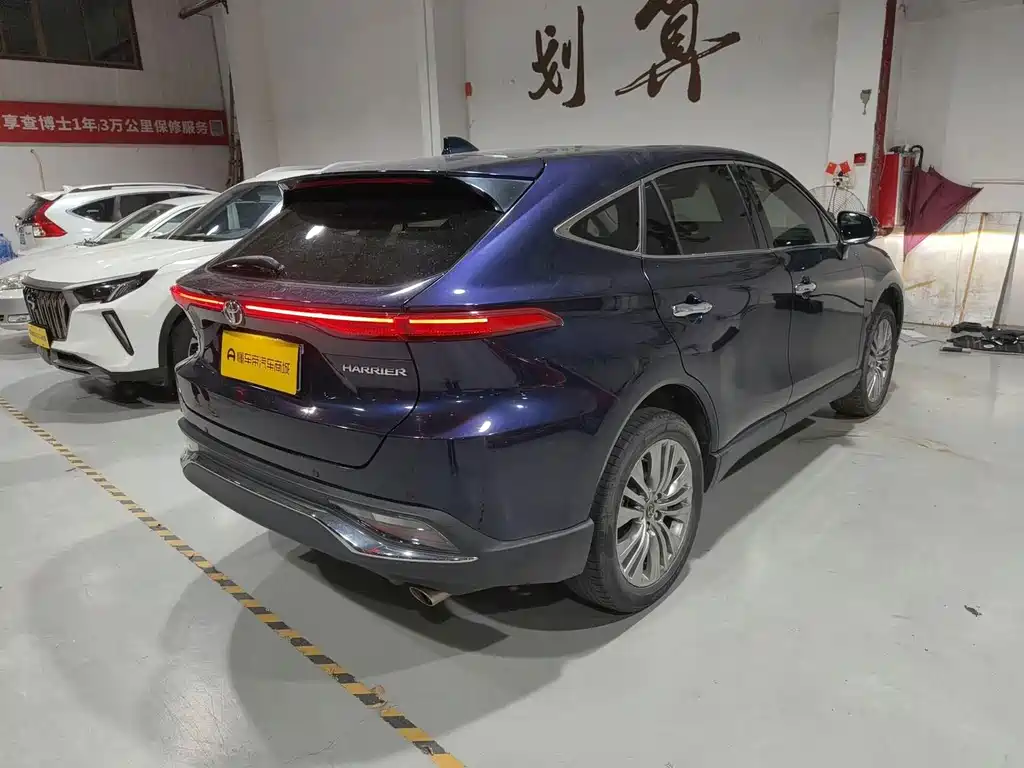 Toyota Harrier — миниатюра 2
