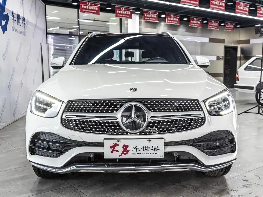 MERCEDES-BENZ GLC