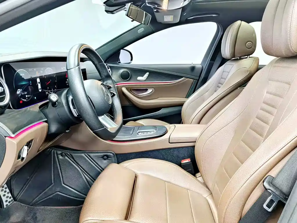 Mercedes-Benz E-Class — миниатюра 13
