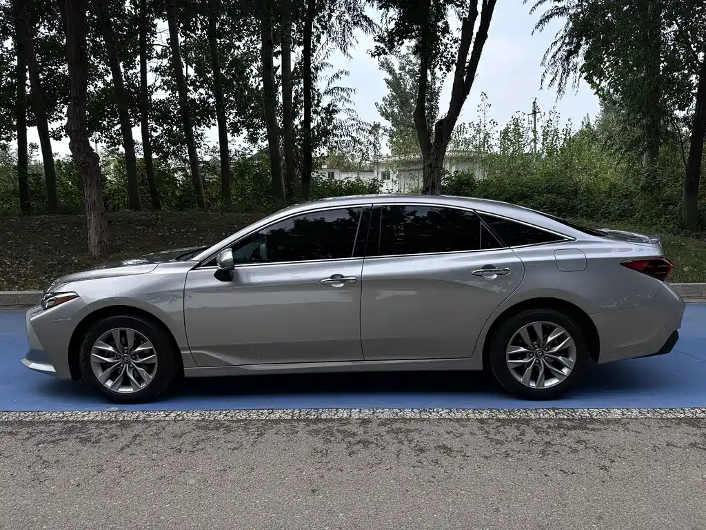 Toyota Avalon — миниатюра 4