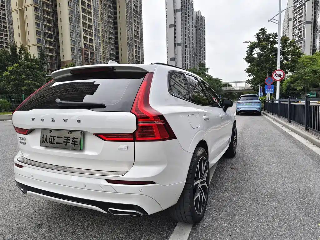 VOLVO XC60 PLUG IN HYBRID