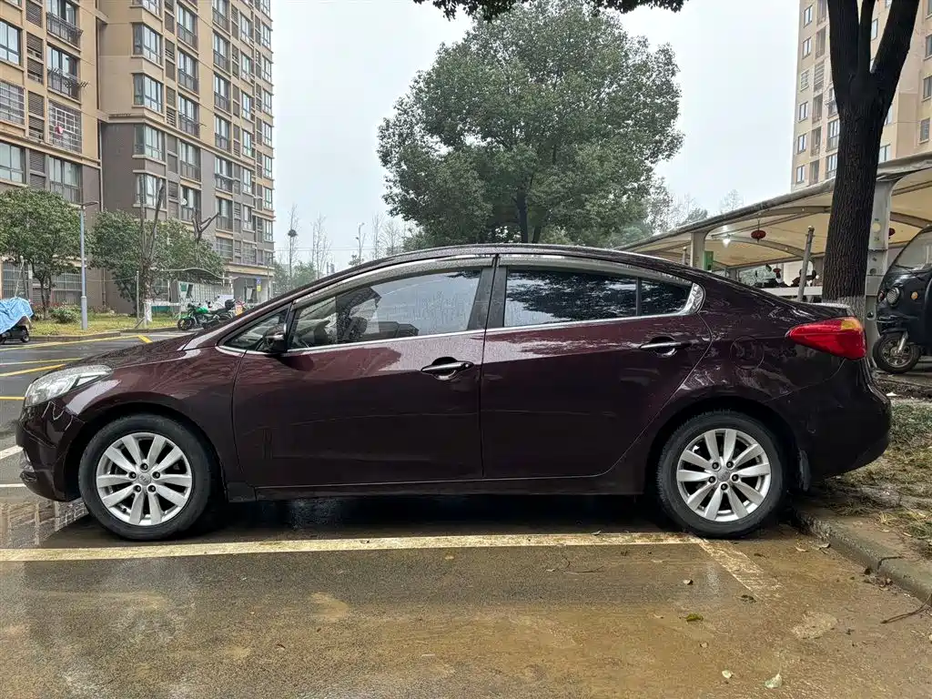 Kia K3 2013 1.6L AT GLS