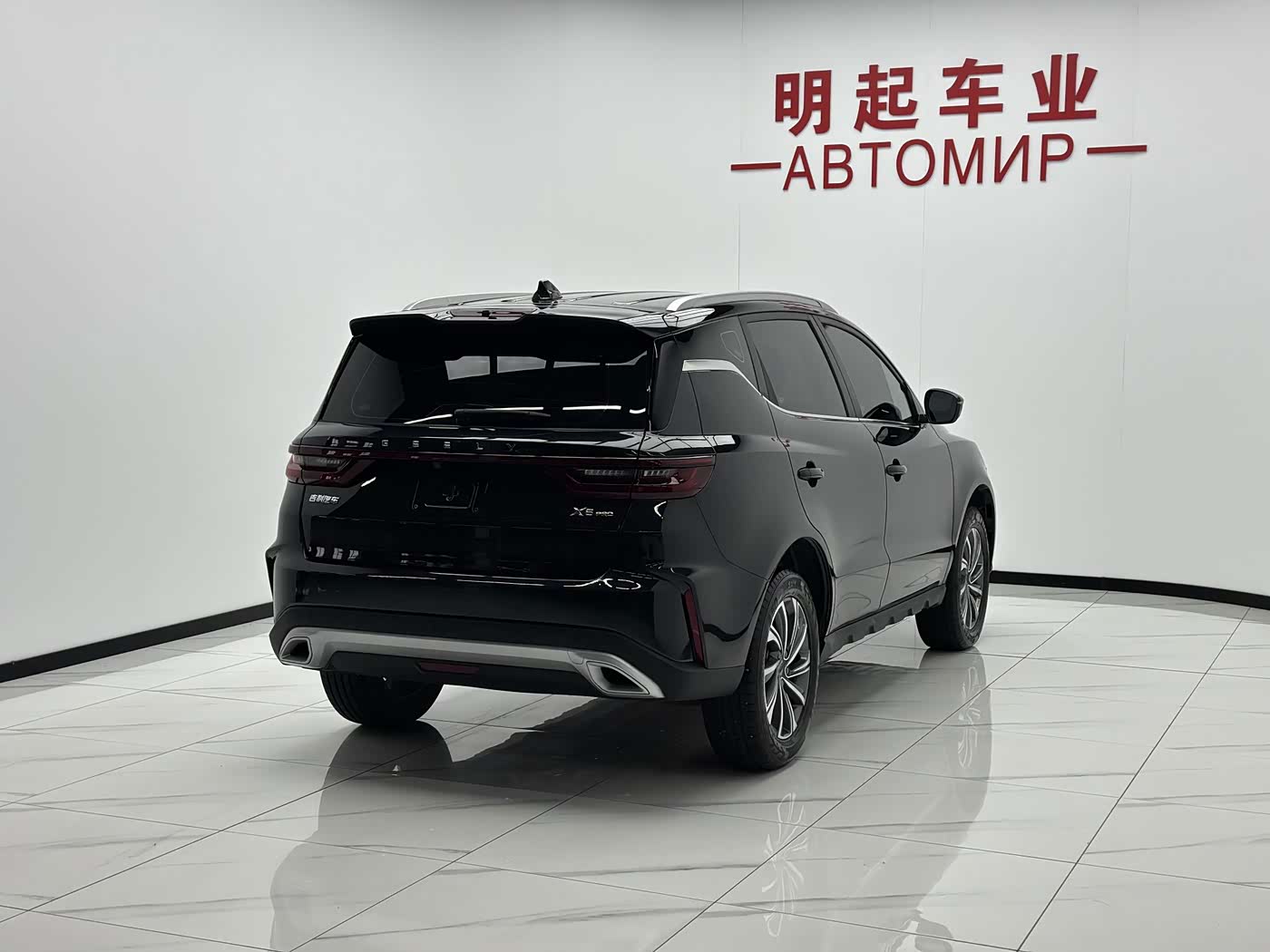 Geely Emgrand X6 1.4 л 2022 г. Чёрный, пробег 28000 км