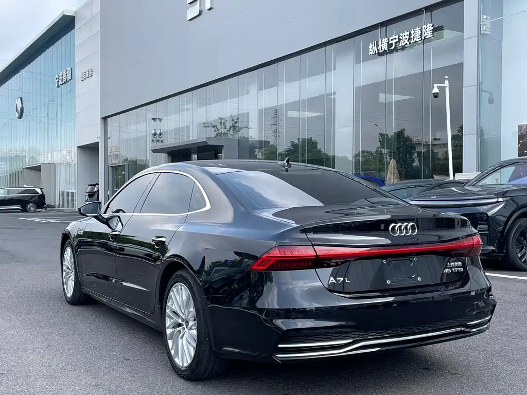 Audi A7L — миниатюра 18