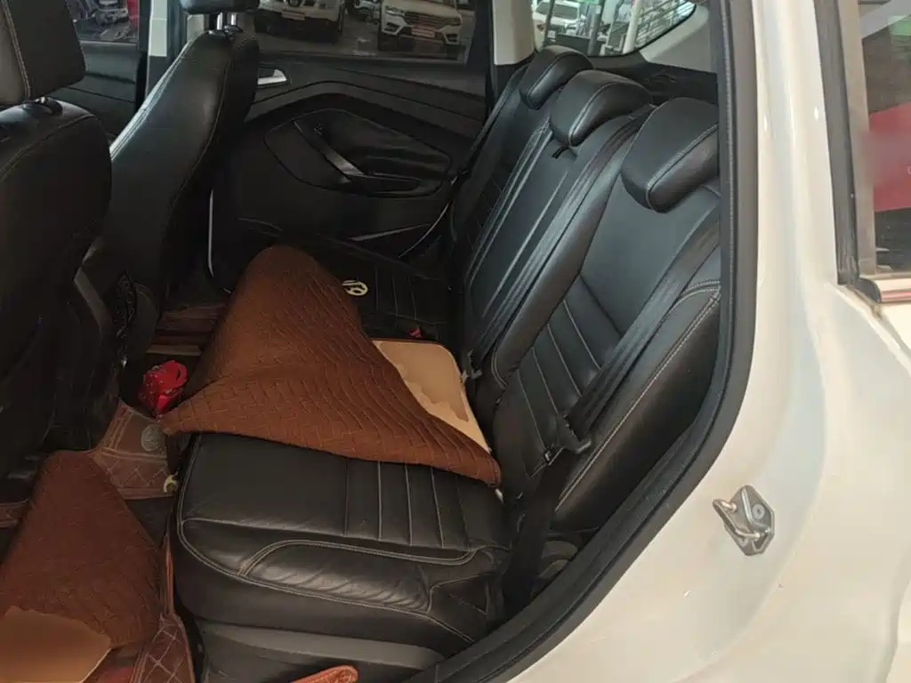 Ford Kuga — миниатюра 17