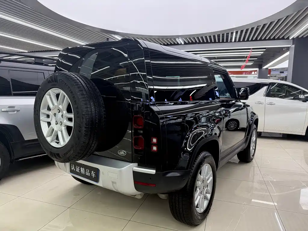 Land Rover Land Rover Defender 2024 90 2.0T P300 S