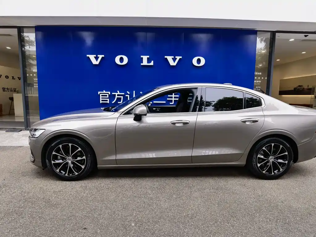 Volvo S60 — миниатюра 3