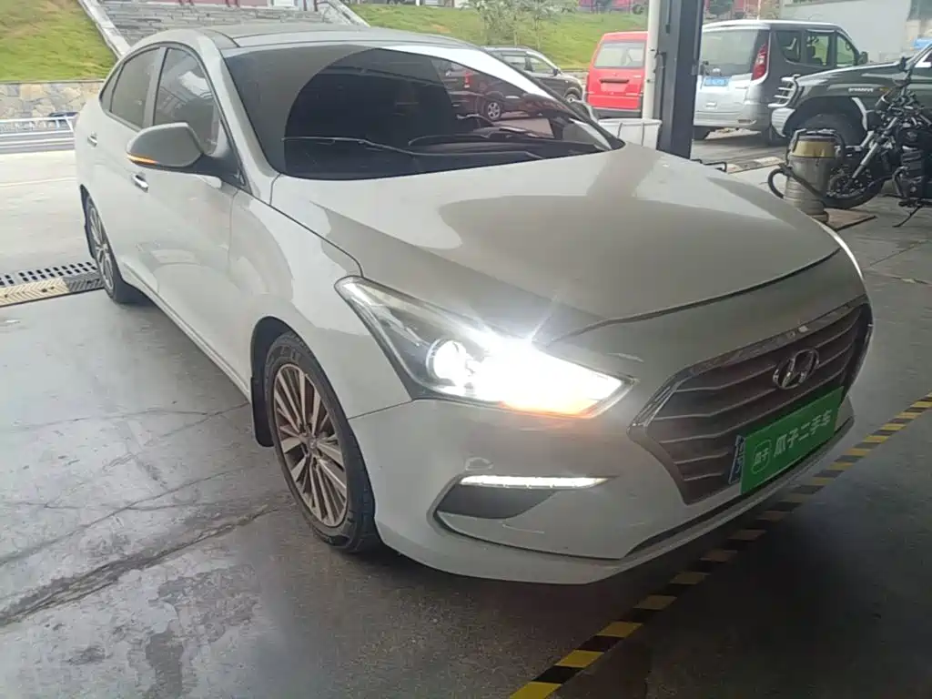 Hyundai Mistra — миниатюра 4