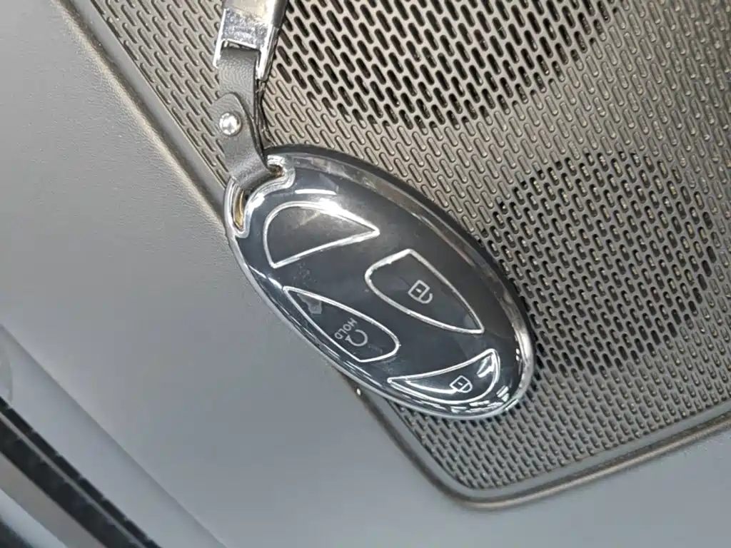 Hyundai Santa Fe — миниатюра 9
