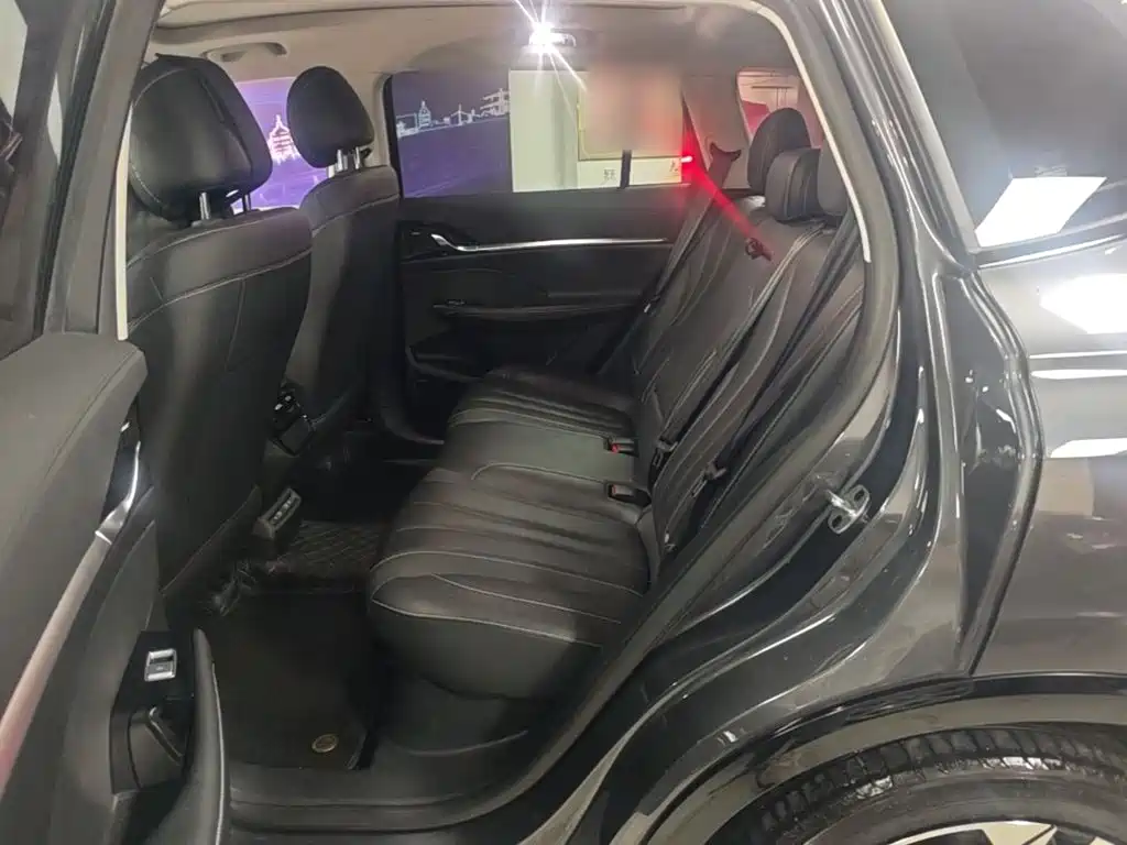 Roewe RX5 eMAX — миниатюра 17