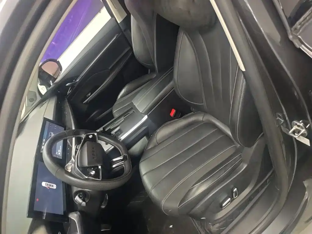 Roewe RX5 eMAX — миниатюра 15