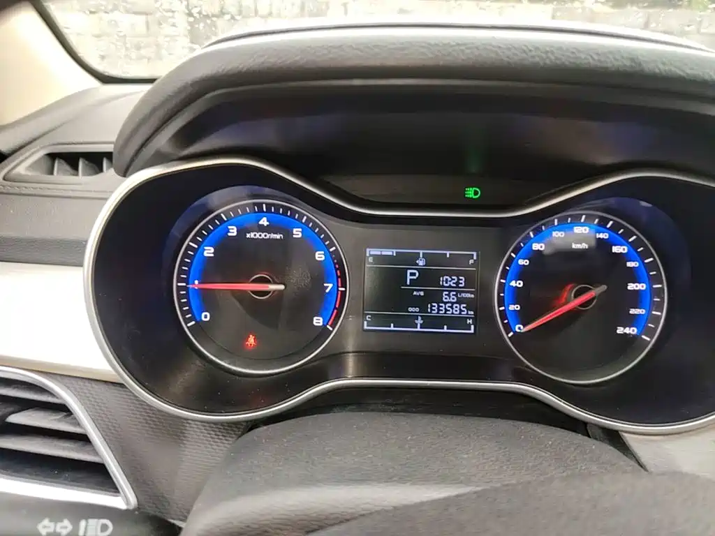 Geely Vision — миниатюра 12